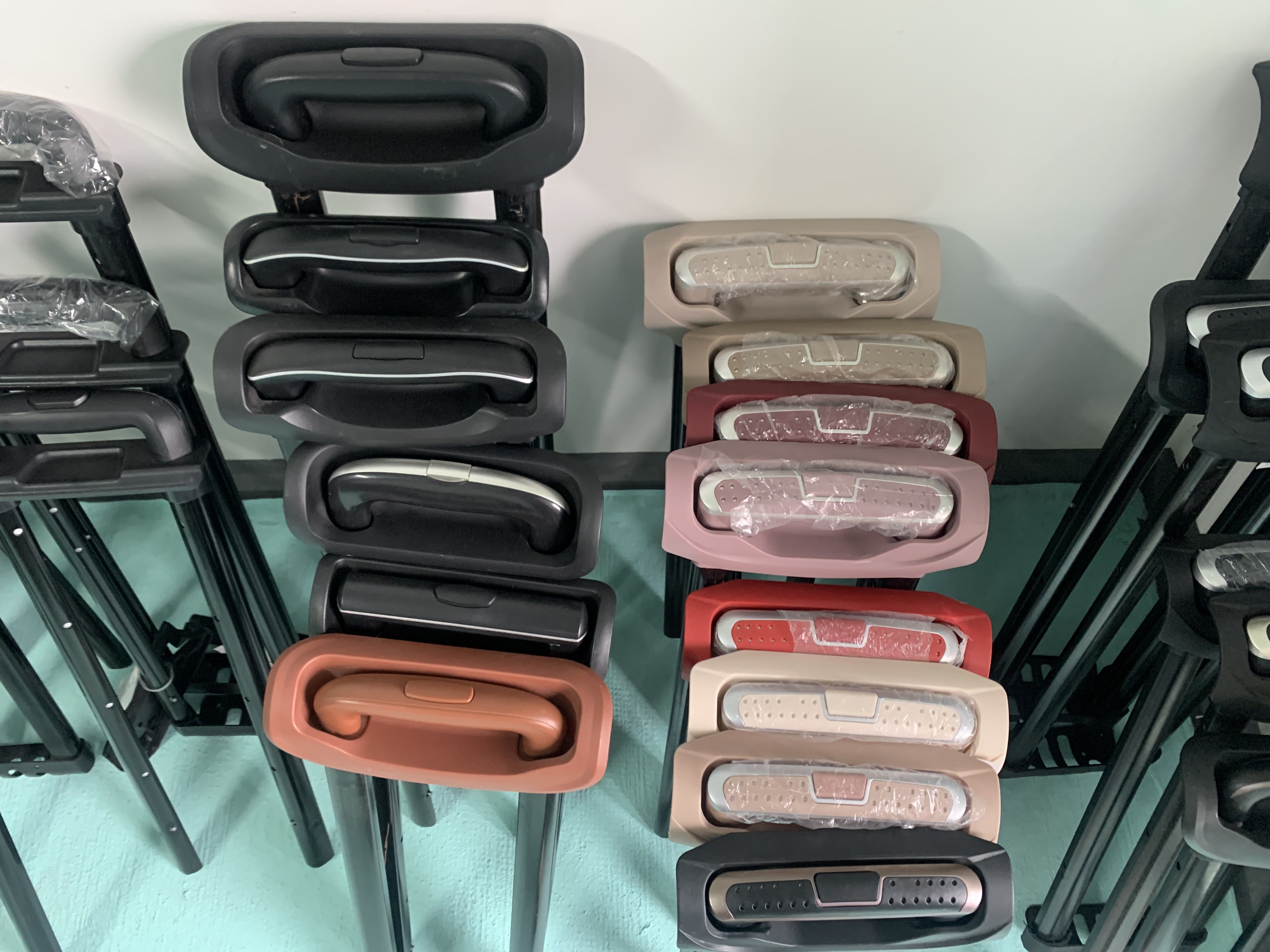 Colorful Hot Selling Telescopic Trolley Luggage Case Travel Suitcase Hardware Accessories